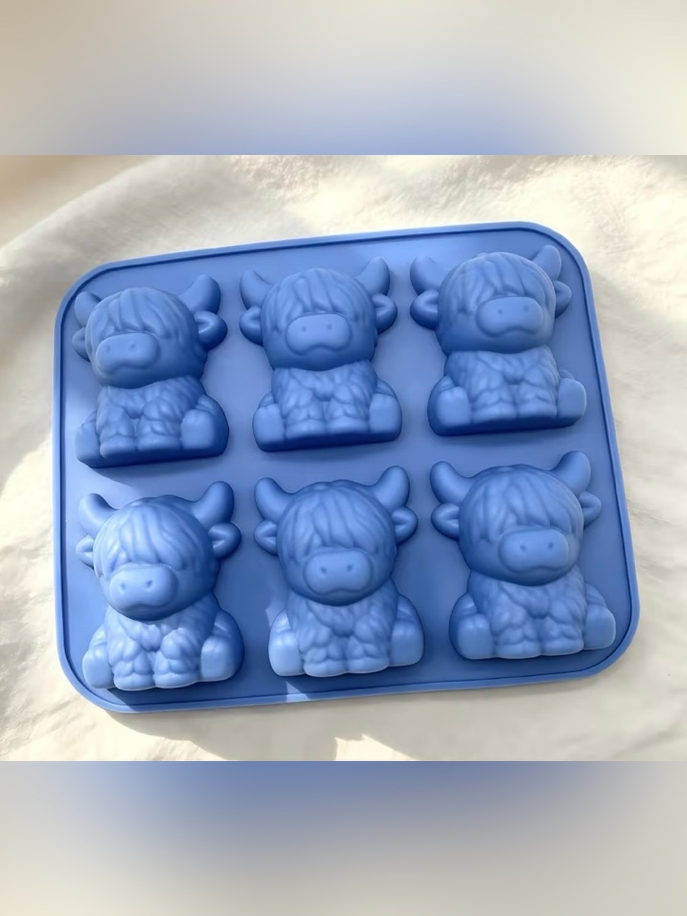 NIP Blue Highland Cow Silicone Mold
